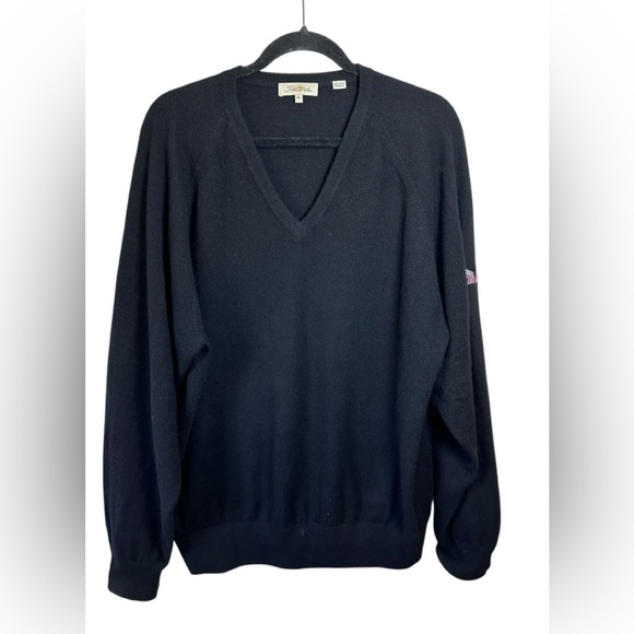 Peter Millar Black 100% Cashmere V Neck Sweater with embroidered symbol SZ XL - Picture 1 of 4